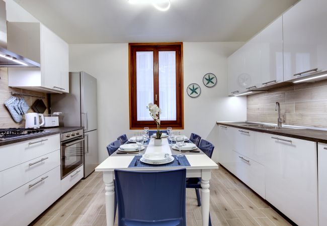 Apartment in Santa Croce - WHITE FLOWERS - BH