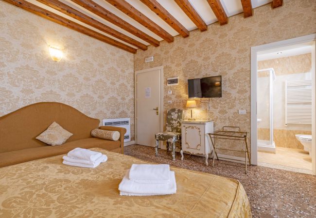 Chambres d'hôtes à Castello - ROOM CA DI MALTA 5